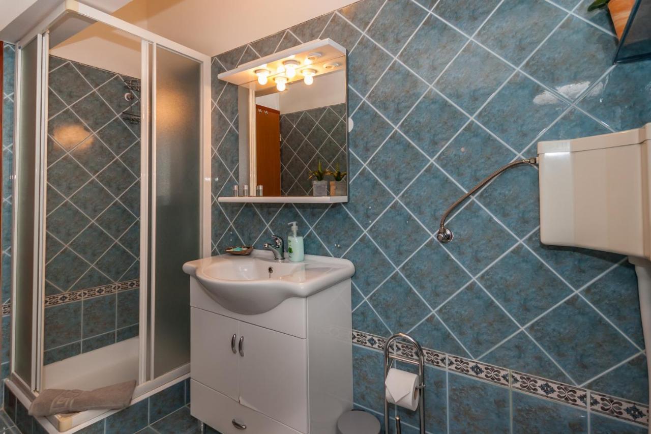 Lori Appartement Baška Buitenkant foto