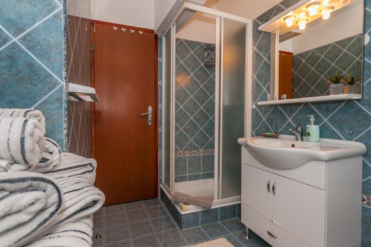 Lori Appartement Baška Buitenkant foto